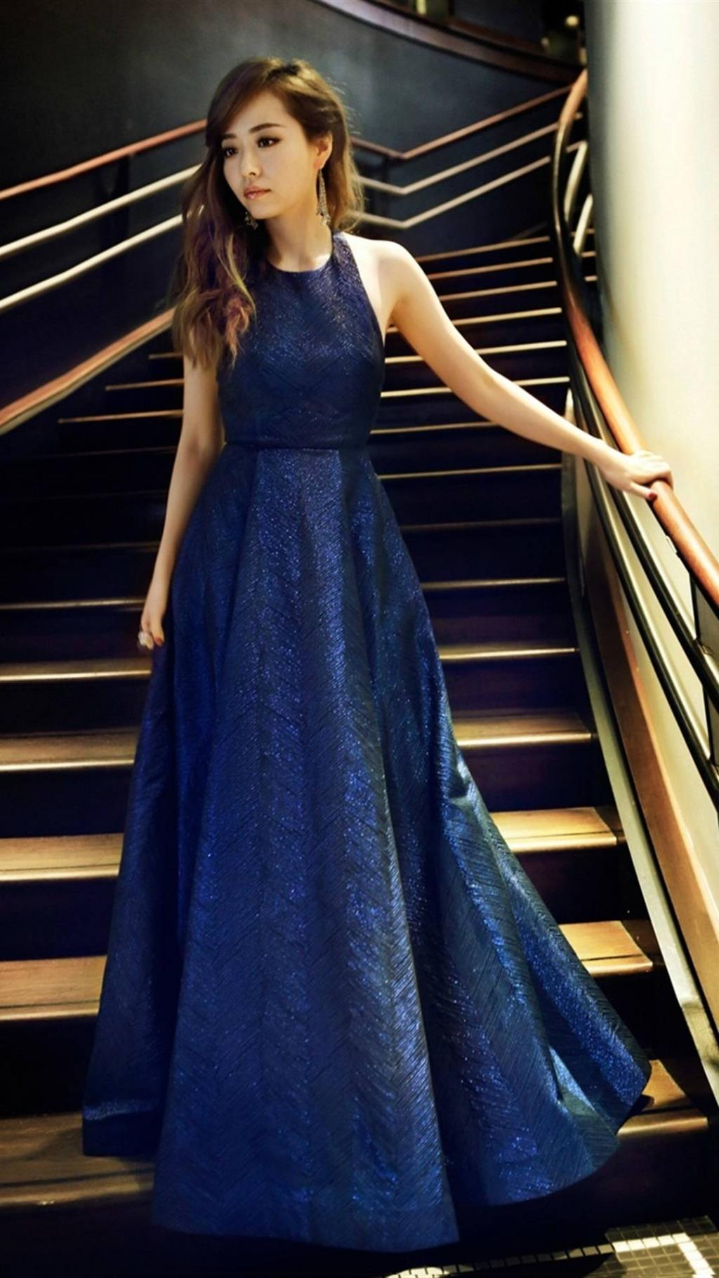 美女歌手张靓颖