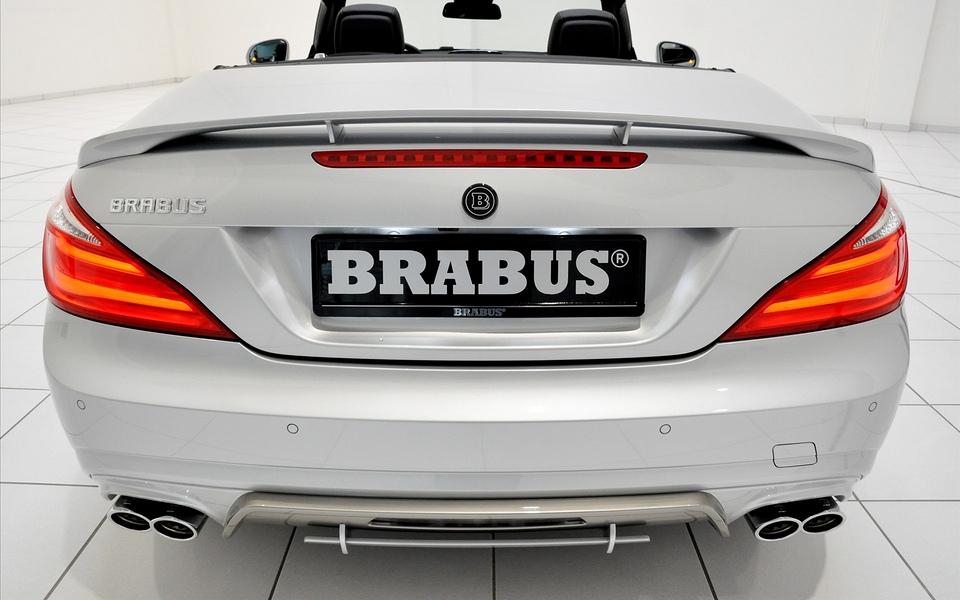 银色敞篷跑车奔驰