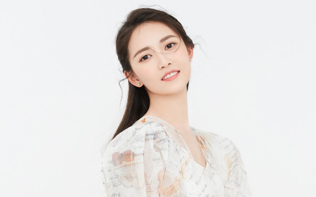 唐嫣旗下艺人陈钰琪