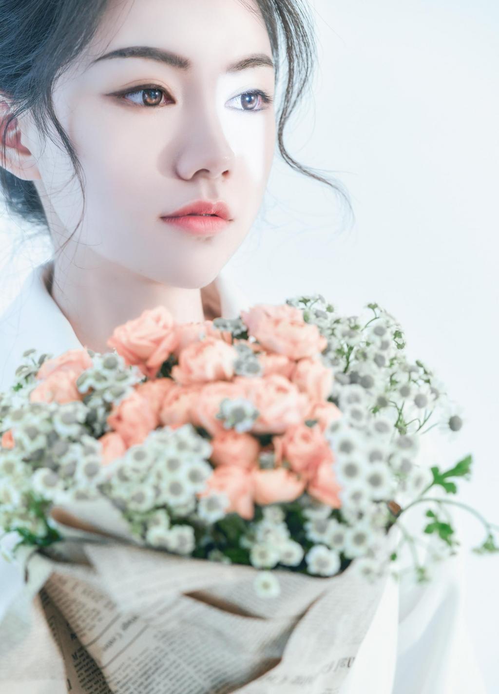 氧气美女白色西装气质美丽写真