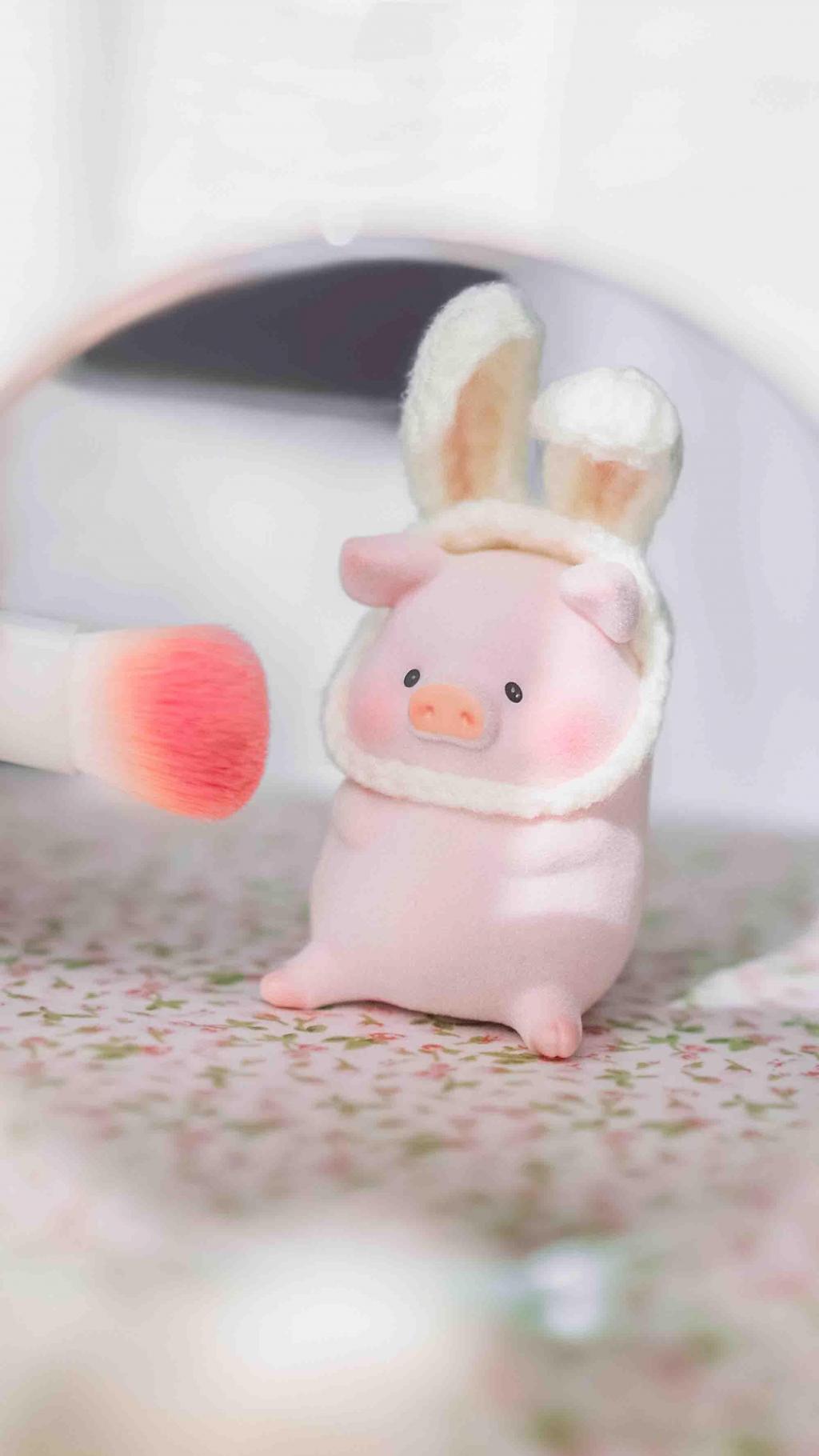 治愈软萌精致小猪猪创意摆拍