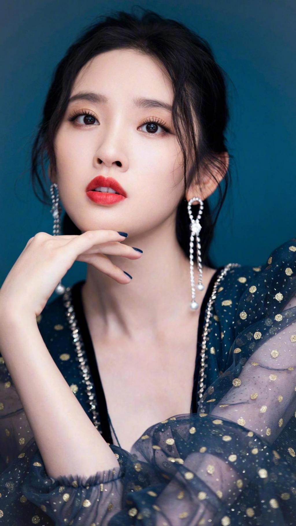 唐艺昕性感魅惑妖娆迷人写真