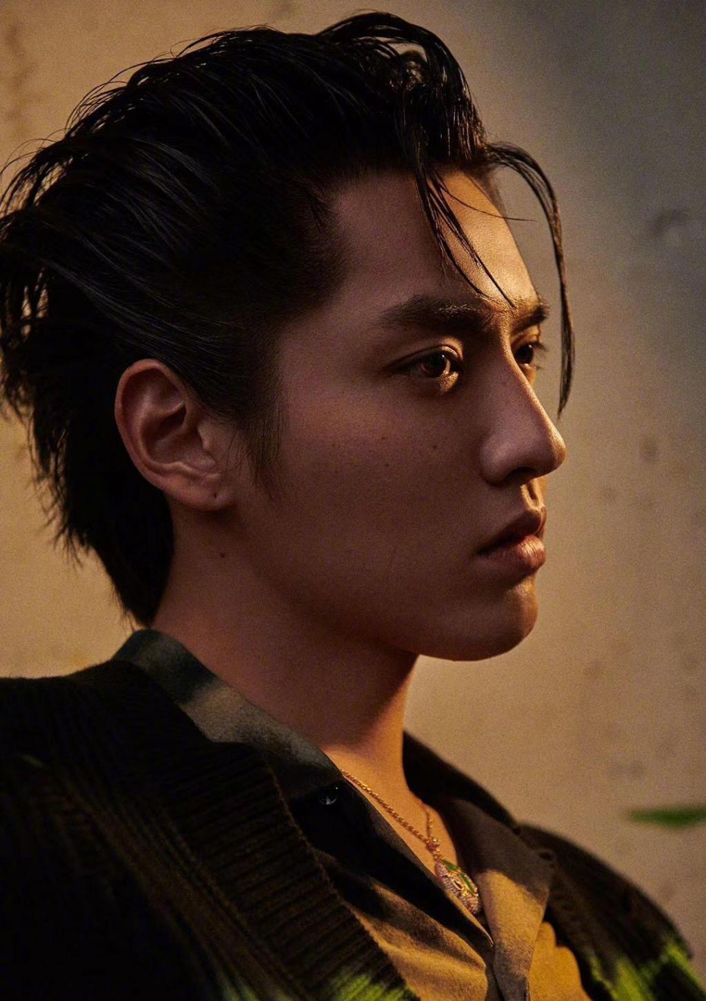 吴亦凡雀斑妆时尚写真