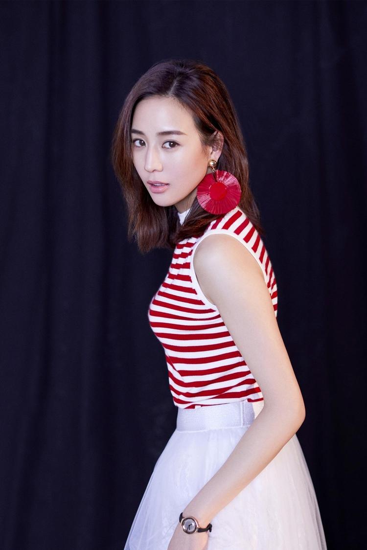 张钧甯随性魅力时尚写真