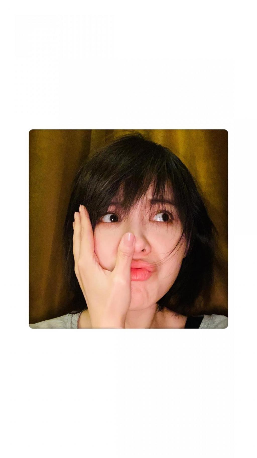 可爱搞怪王月兮甜美写真