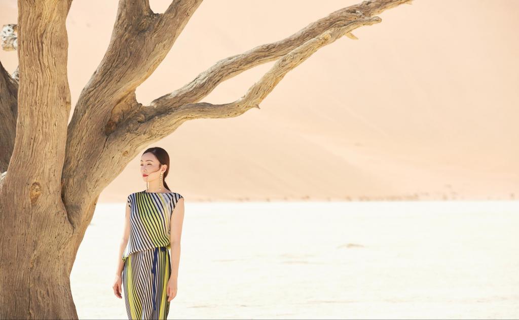 性感迷人御姐陶虹时尚写真