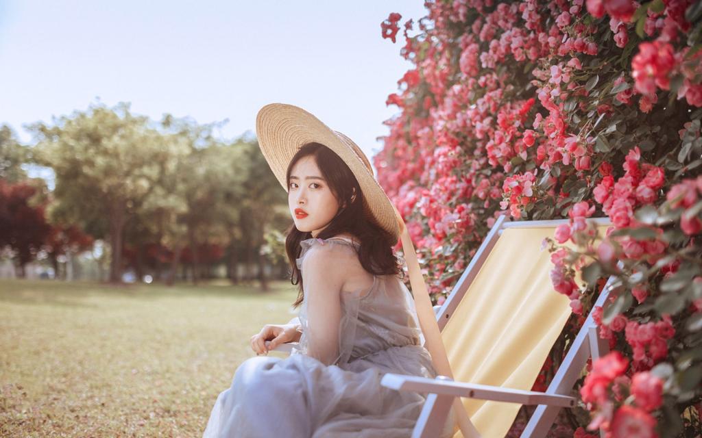 文艺的美女像个花仙子