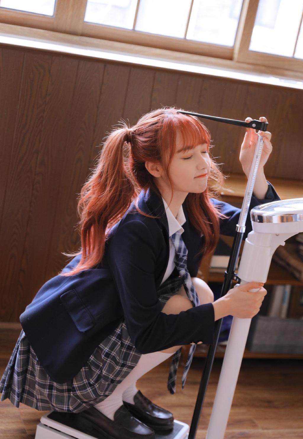 SNH48宋昕冉JK制服双马尾甜美教室写真