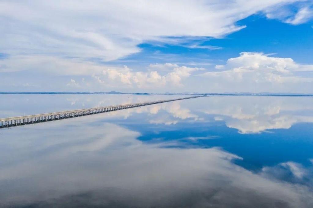 南京天空之镜石臼湖