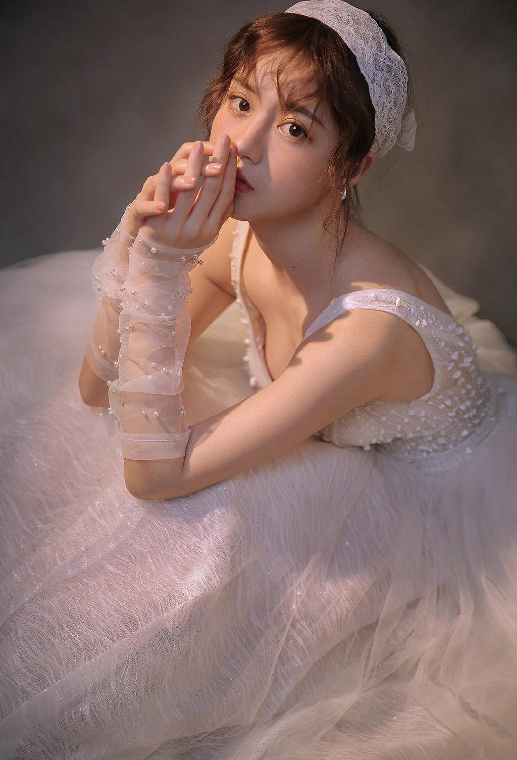 性感蕾丝美女唯美梦幻仙气居家私房写真