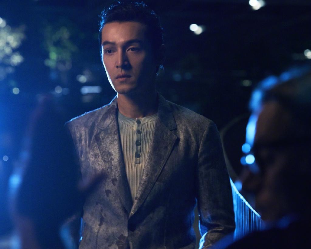 男神胡歌成熟儒雅时尚帅气写真