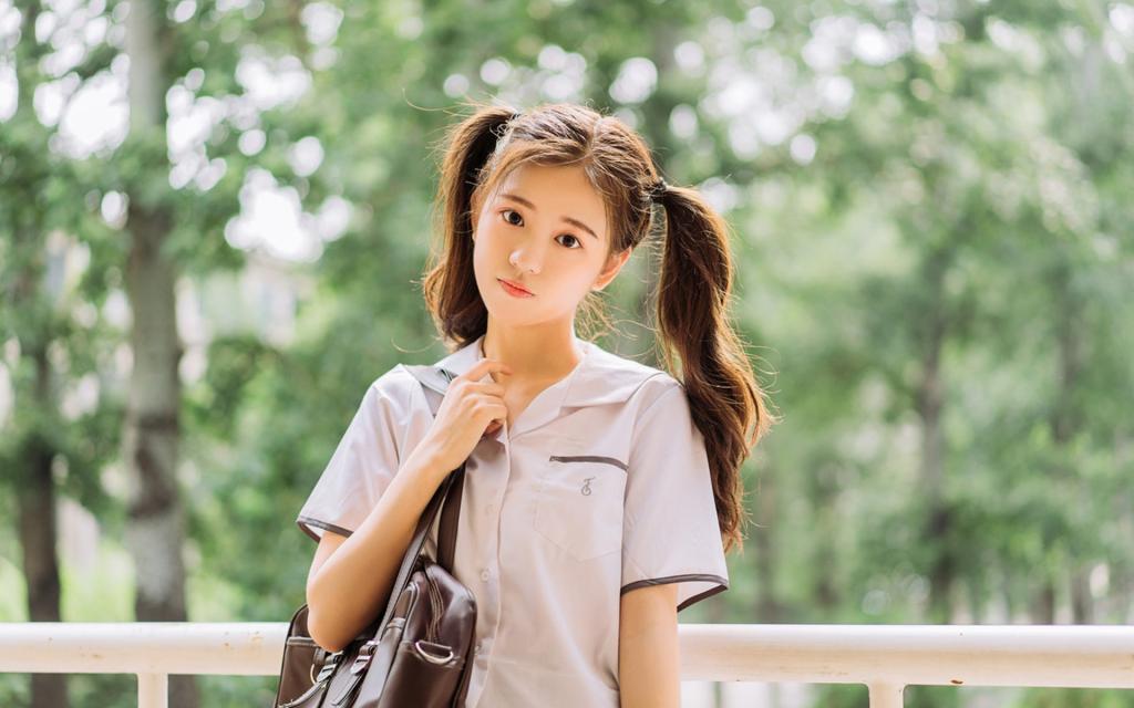 回想起初恋女友的感觉