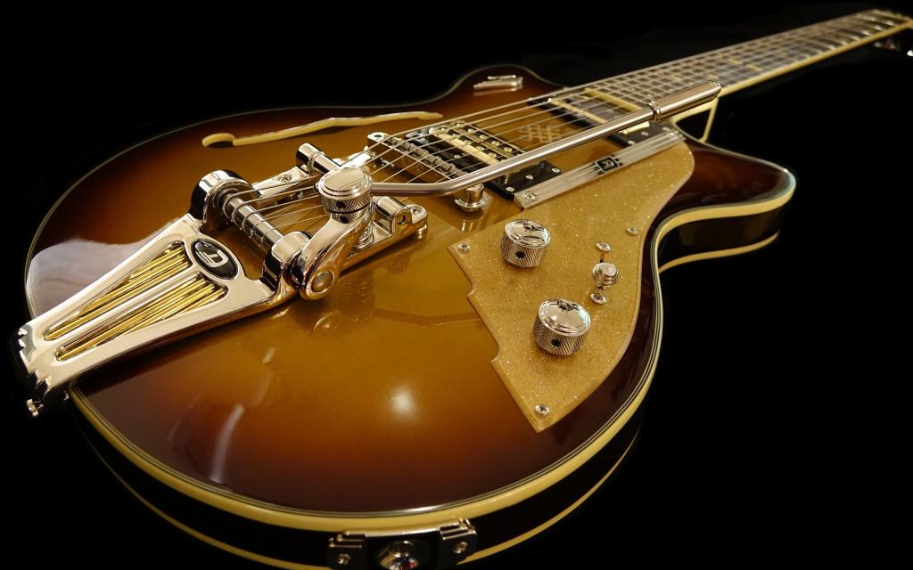 手持一把吉他流放出淡淡的忧伤