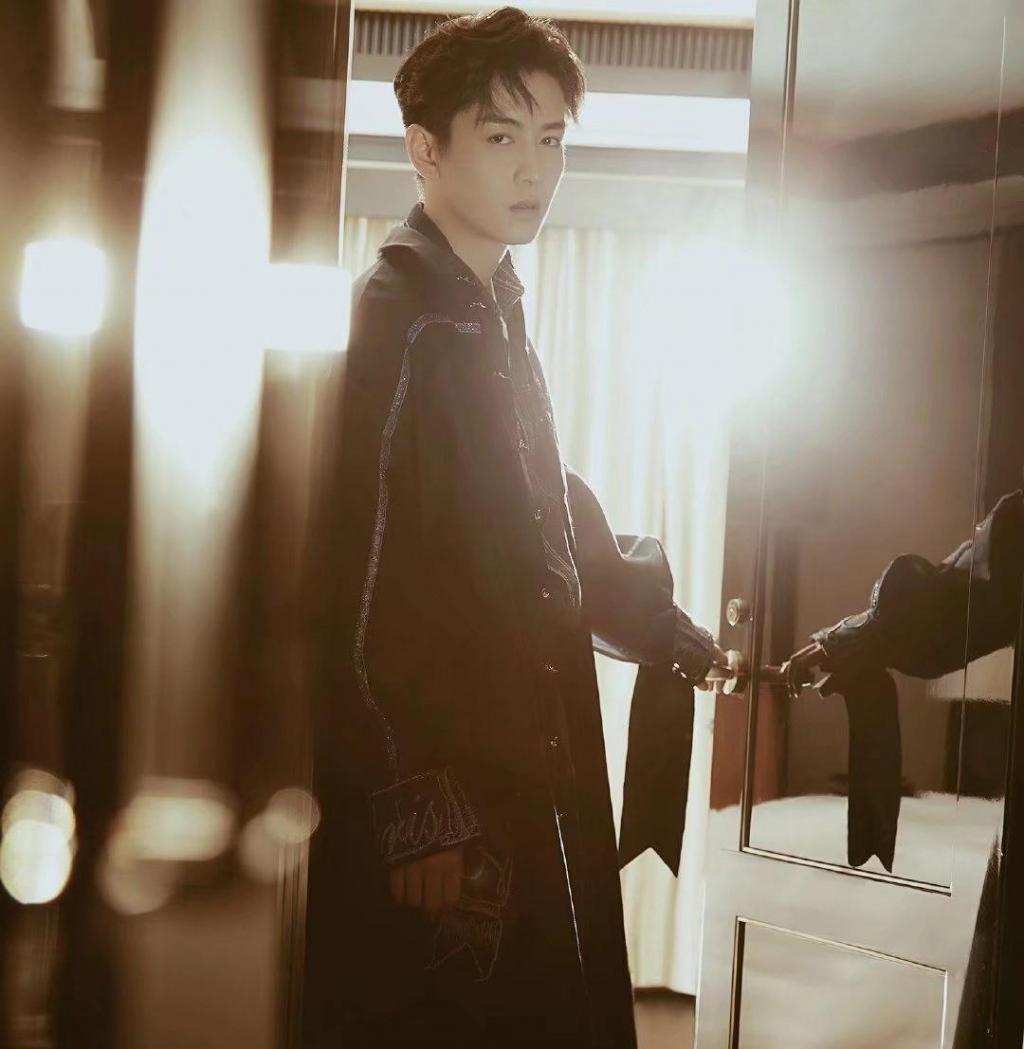 成熟型男陈晓时尚帅气写真