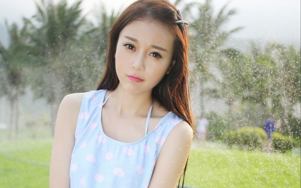 清凉海边极品泳装美女