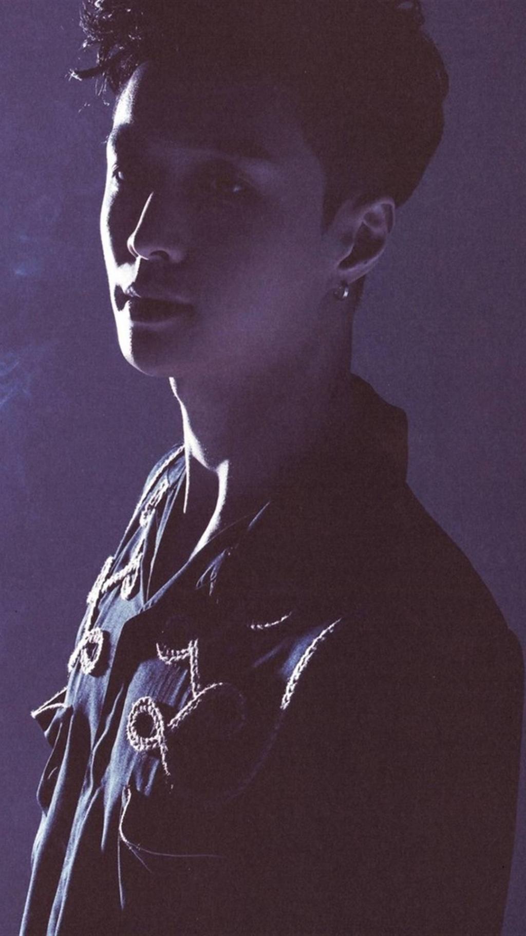 张艺兴最新专辑内页写真