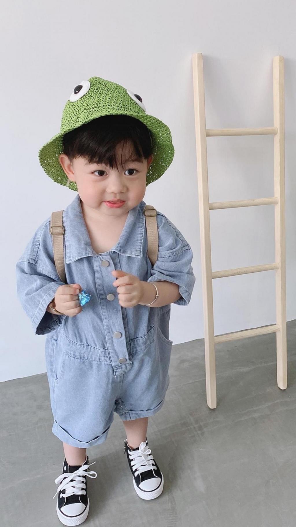 超级可爱萌娃李浠晗呆萌迷人写真