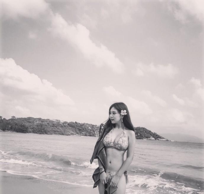 性感的刺蜜佛系球迷小姐姐