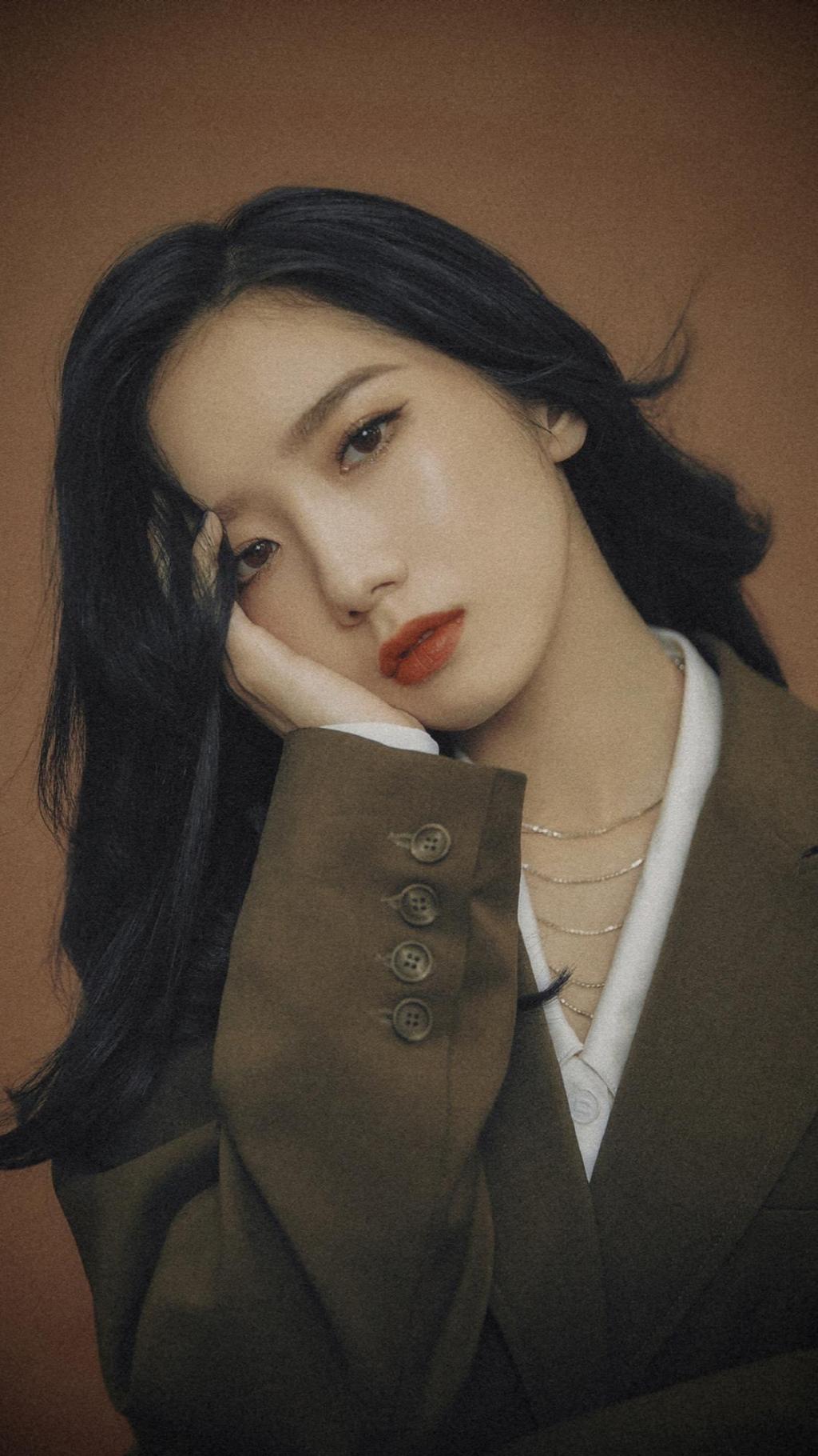 孟美岐时尚西装气质诱人写真