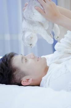 美人师兄郑业成温馨写真