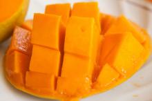 新鲜的芒果果肉