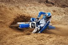 沙地越野摩托赛