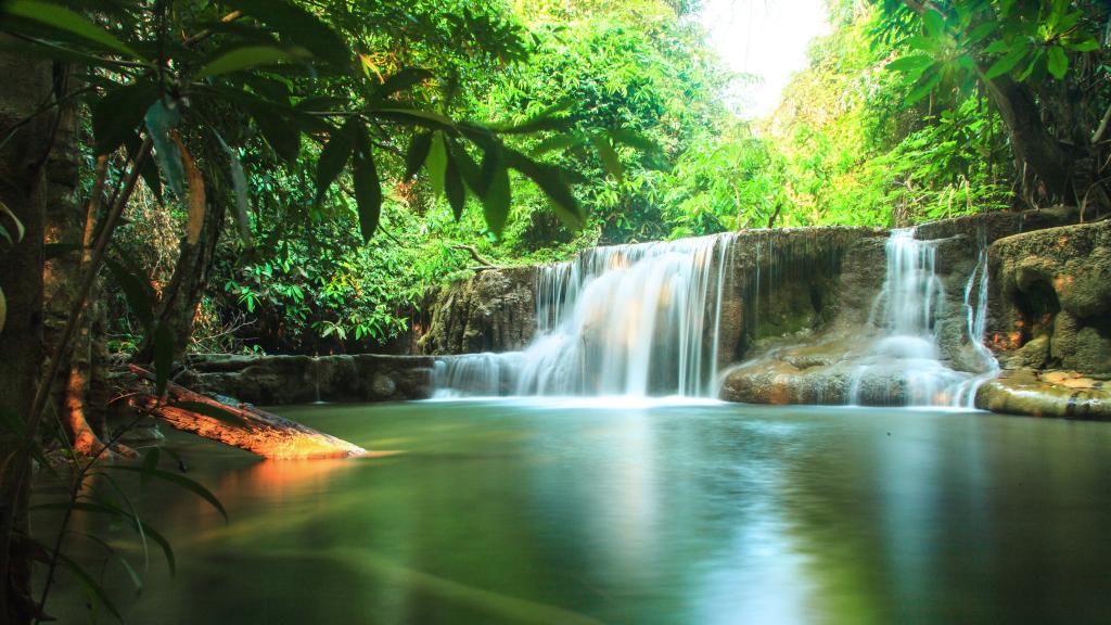 5k高清山间瀑布唯美风景