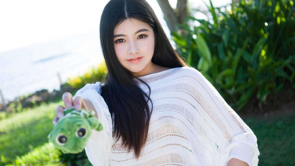 绿衣娜露Selena美女模特