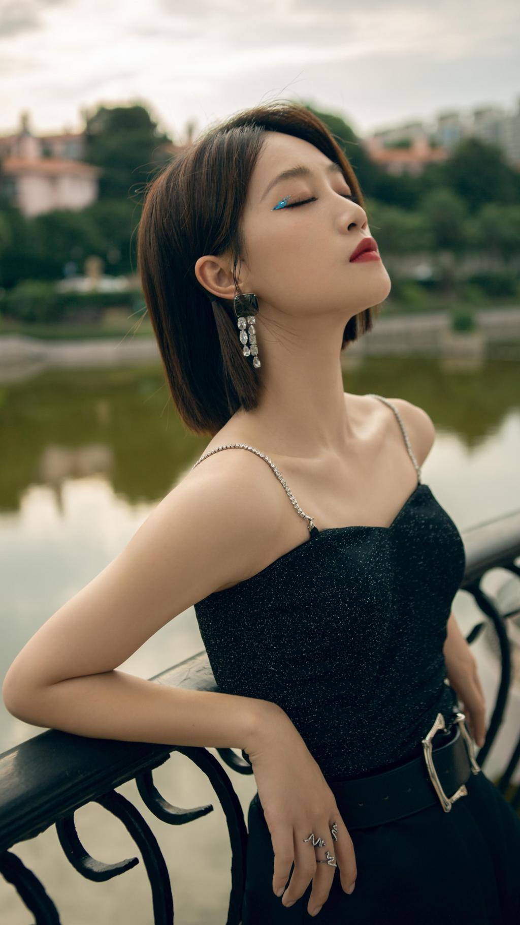 蓝盈莹成熟性感魅力写真