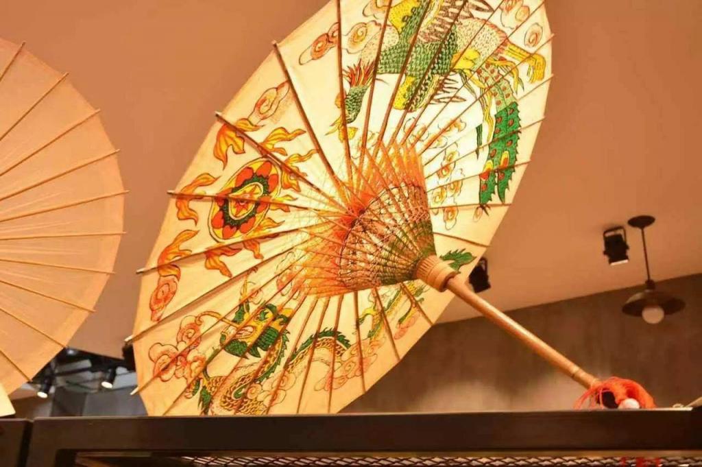 西湖绸伞是西湖之花