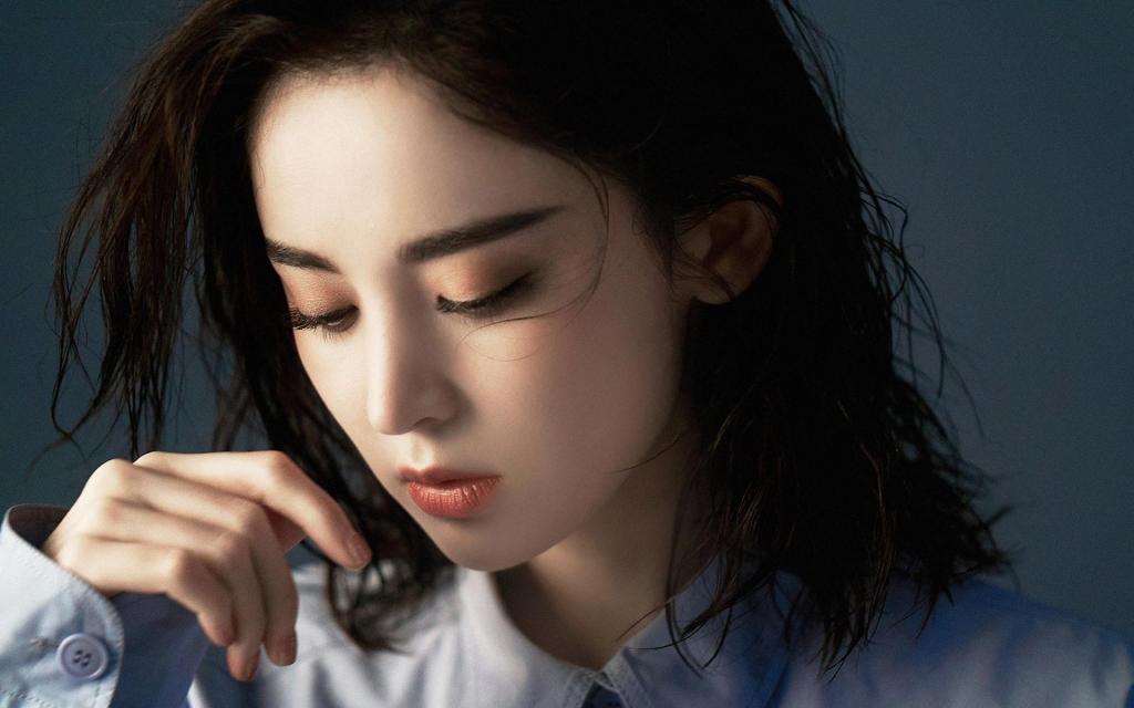 古力娜扎温柔性感知性典雅迷人写真