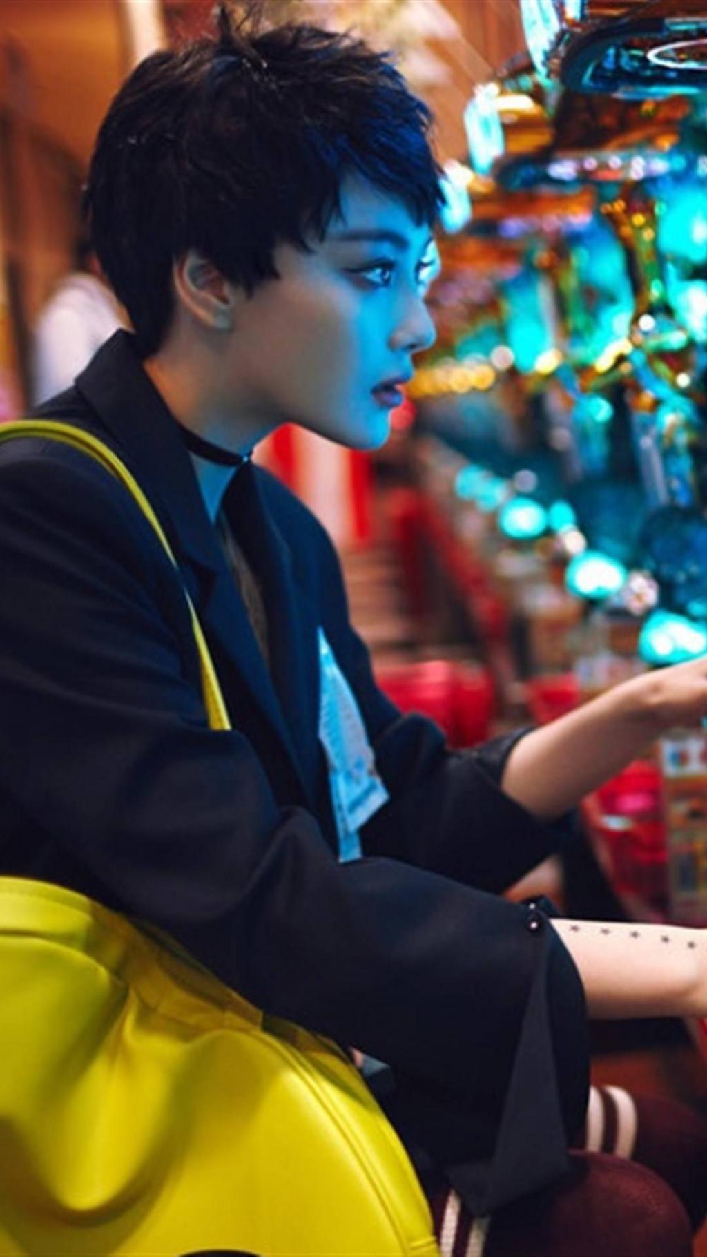 张馨予短发造型狂拽酷炫