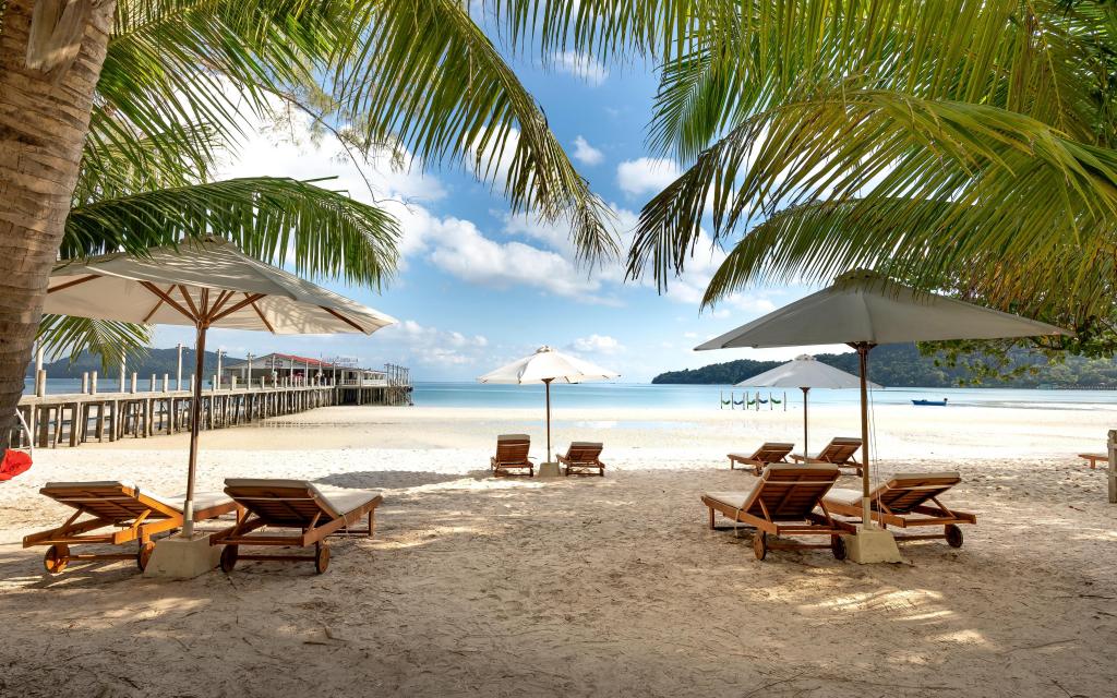 夏日清凉美丽沙滩