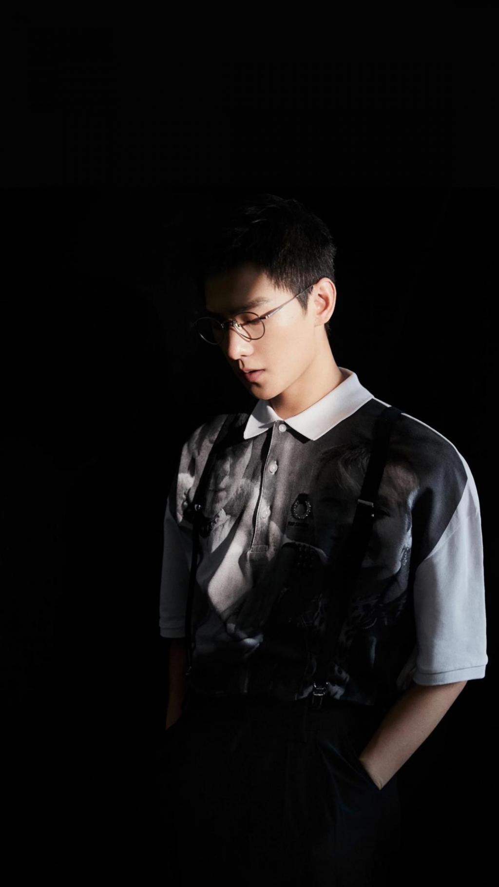 杨洋时尚帅气个性写真