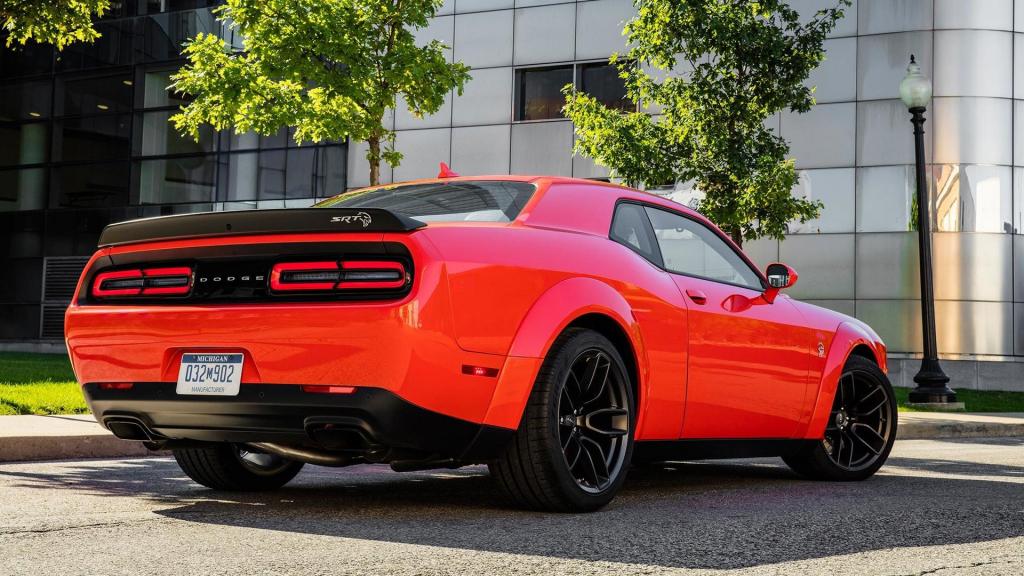 2018道奇挑战者SRT跑车