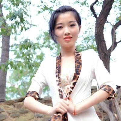 钢管舞高手潘娇娇完美曲线写真