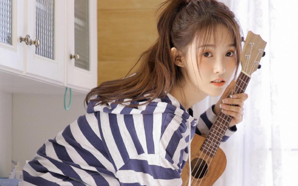 文艺气息元气少女清新白嫩闺房写真