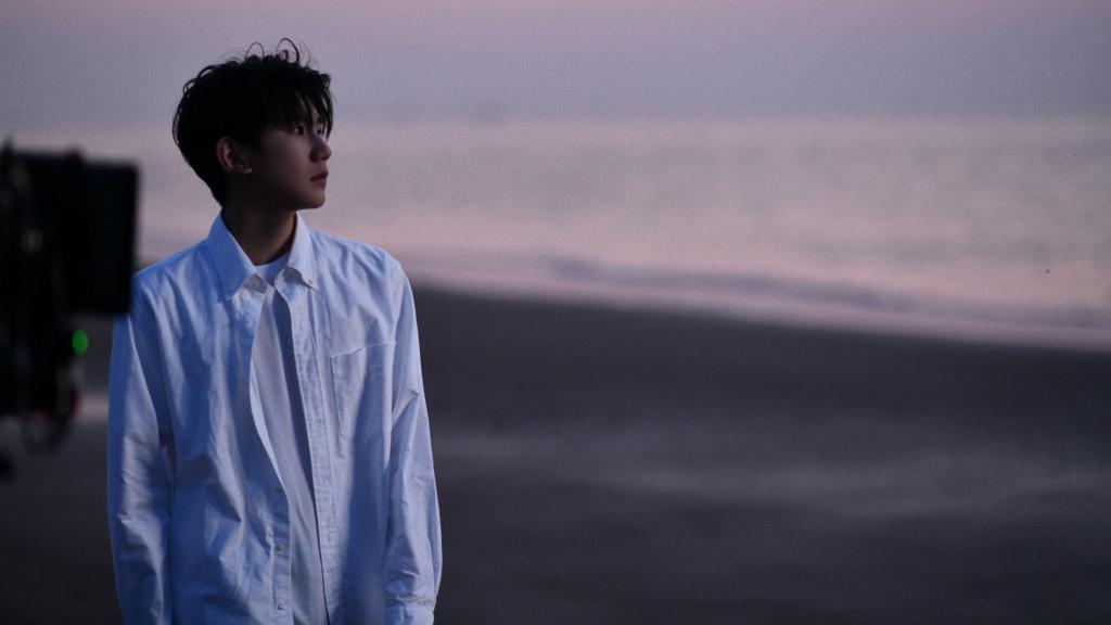 王源《四百击》MV绝美壁纸解锁