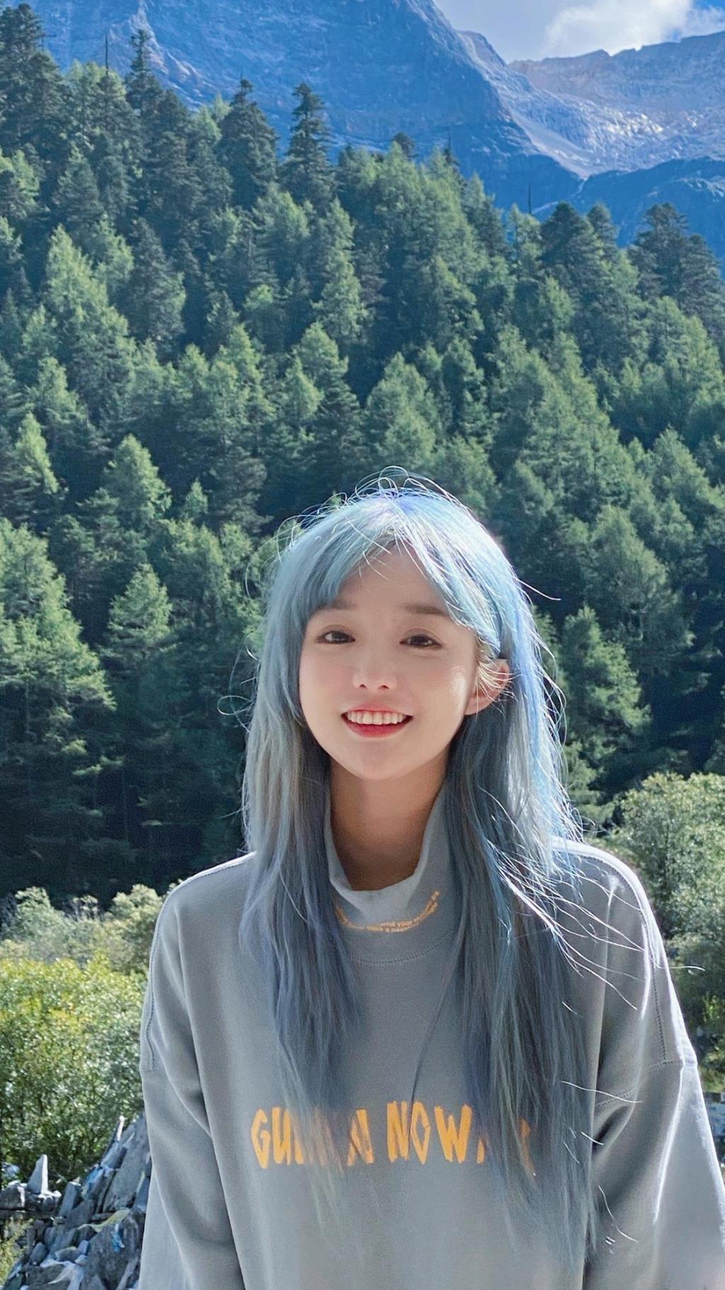 甜美乖巧美女小清新迷人写真