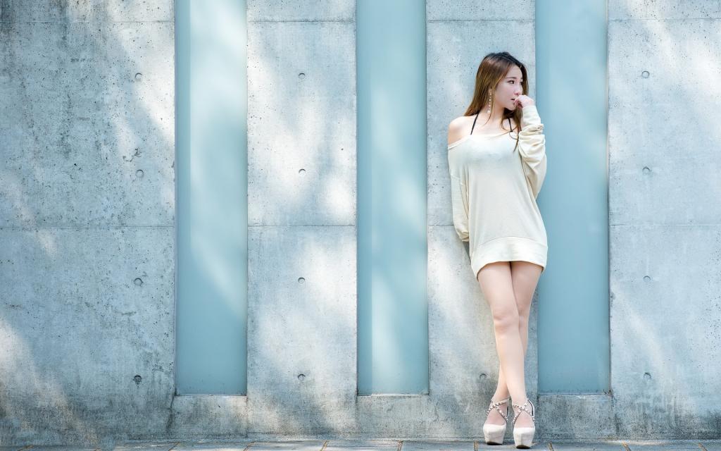 优雅知性的清纯美女写真