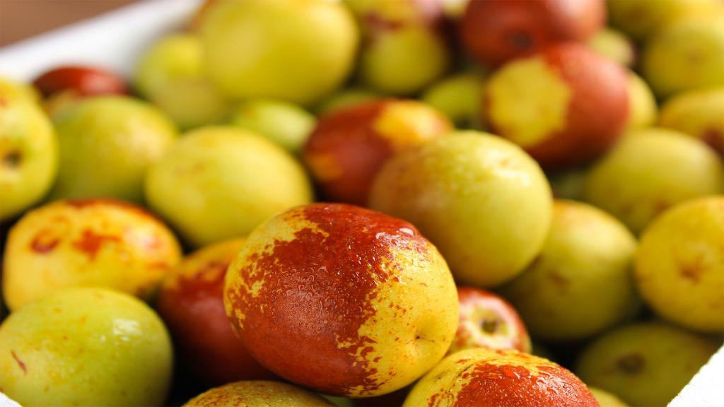 清脆多汁的青枣