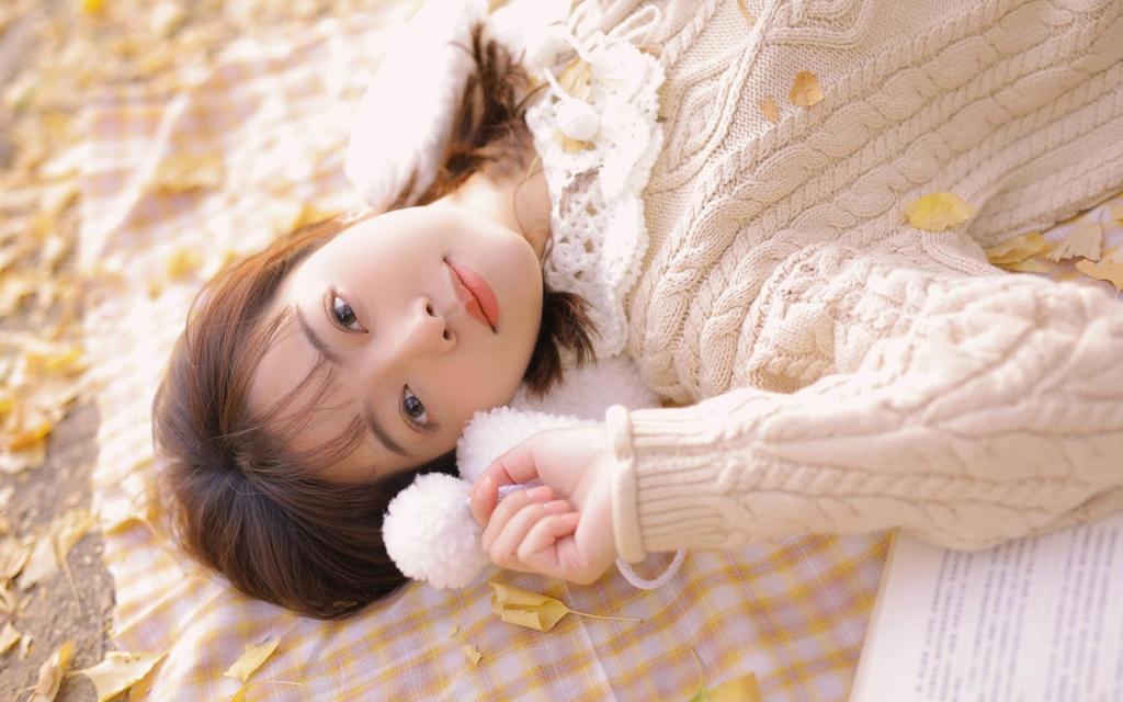 清纯甜美元气少女户外迷人写真