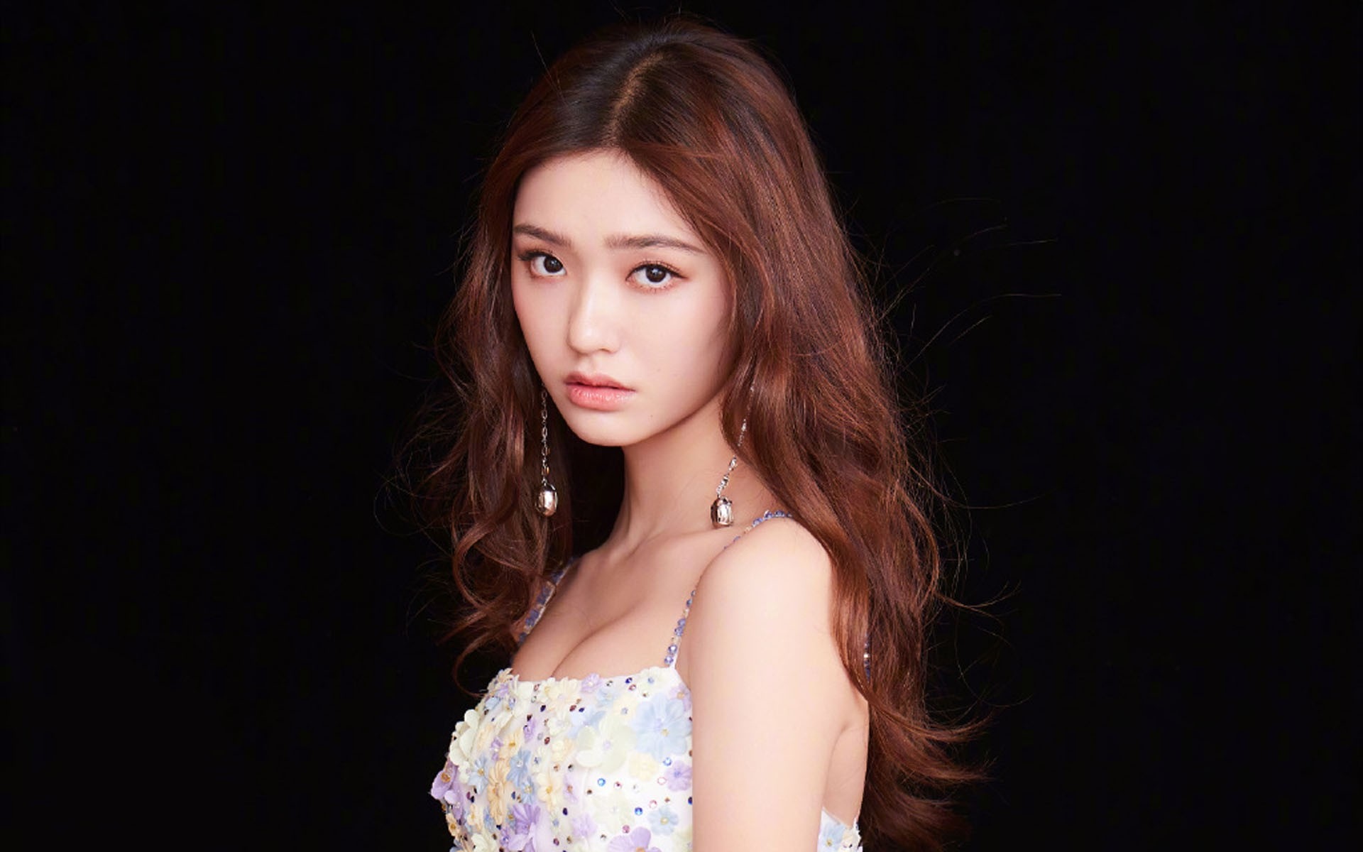 美女明星林允时尚写真