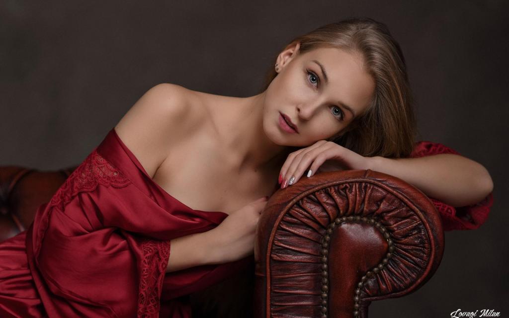 性感迷人的欧洲美女时尚写真