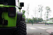 霸气吉普牧马人