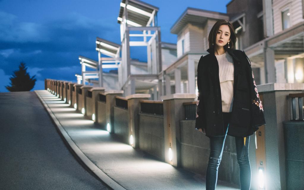 时尚清新的古力娜扎