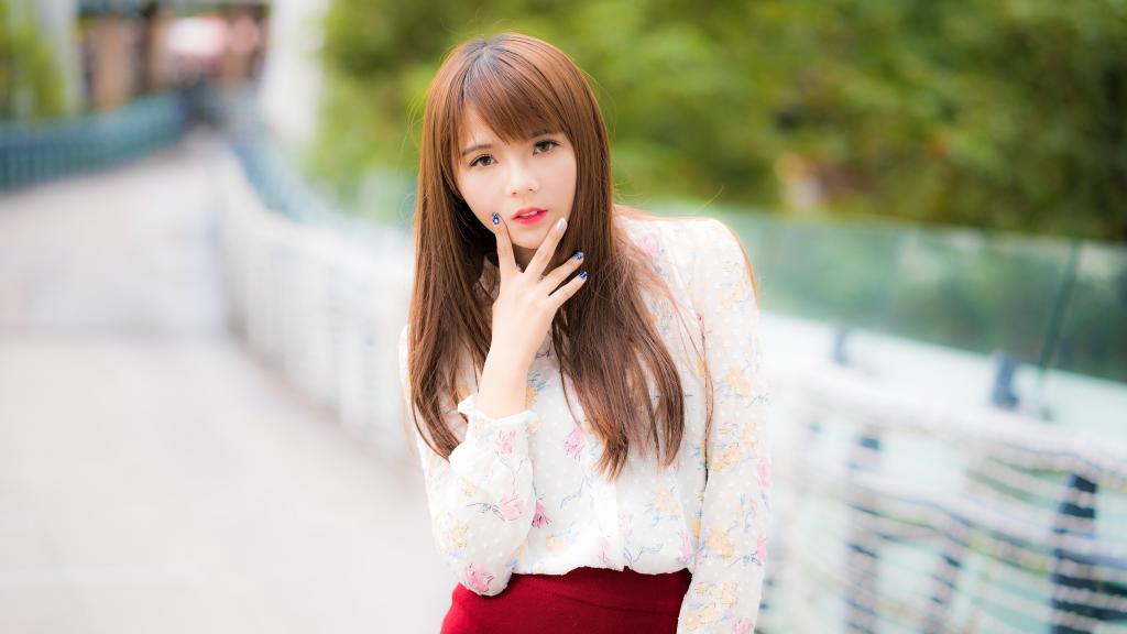 千娇百媚的亚洲美女户外写真