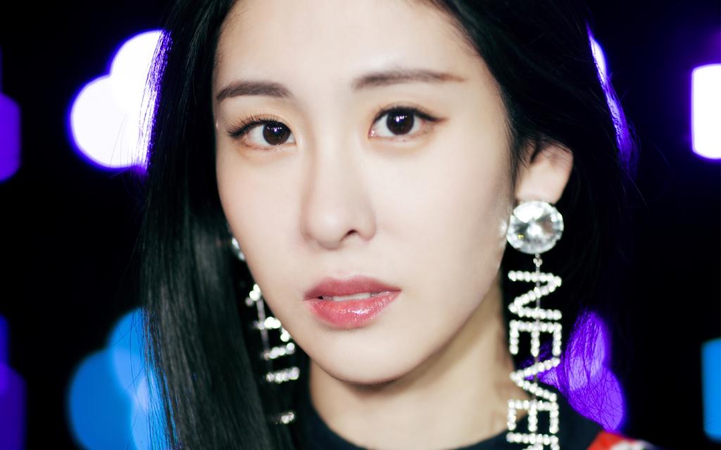 美女张碧晨时尚写真