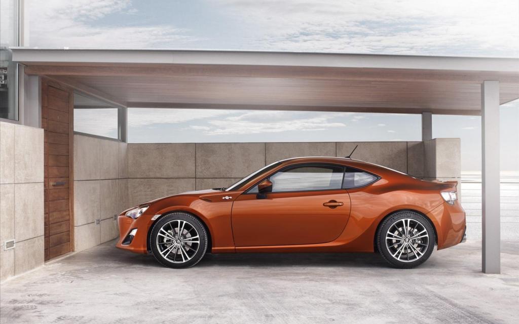 2014时尚丰田GT-86跑车