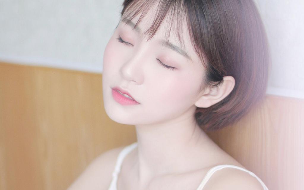 居家美女性感私房写真